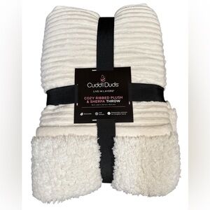 Cuddl Duds Ribbed Plush Sherpa Throw in White